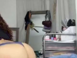 lightskinchick12 webcam