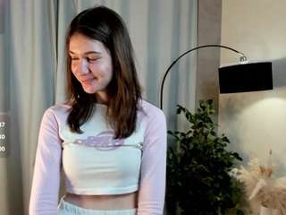 madalenehurringt... Live Webcam on CamSoda