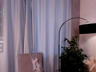 madalenehurringt... Live Webcam on CamSoda