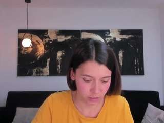 mayahoffman's CamSoda show and profile