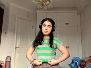 melinabisio webcam camsoda model stream image