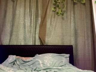 Emma live webcam show