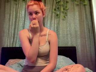 Emma live webcam show