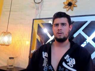 ryan-evanss's CamSoda show and profile