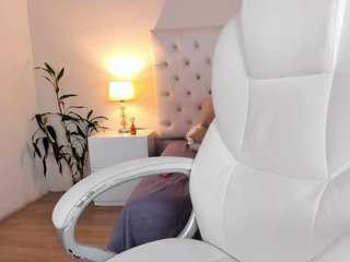 scarlett-bunnyy's CamSoda show and profile