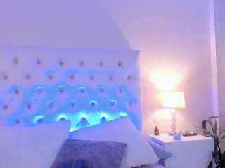 scarlett-bunnyy Live Webcam on CamSoda