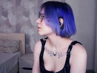  selinaconell chat room