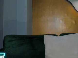 ZaraKafruni live webcam show