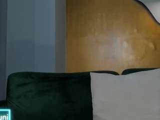 ZaraKafruni live webcam show