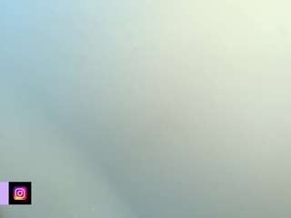 Arin-moore live webcam show