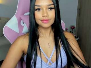 Este modelo está en vivo ahora. haileyflorez