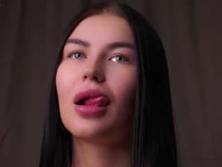 jeneluc Live Webcam on CamSoda