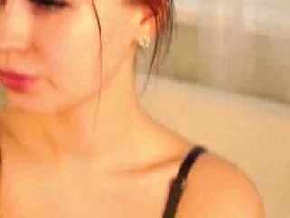 jeneluc live cam profile