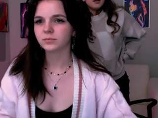 mikameovv's CamSoda show and profile