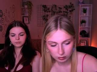 mikameovv Live Webcam on CamSoda