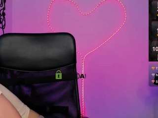 mikameovv live webcam show