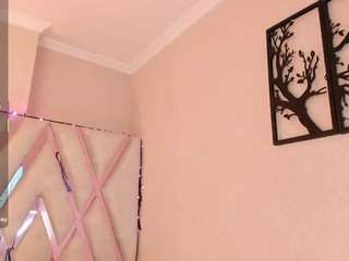 nanit-l Live Webcam on CamSoda