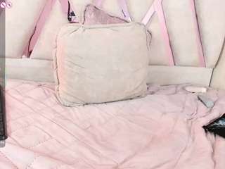 nanit-l Live Webcam on CamSoda