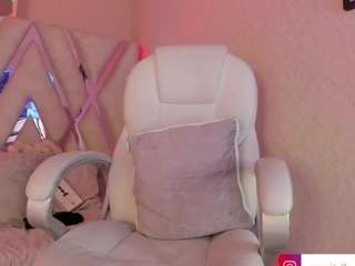 nanit-l Live Webcam on CamSoda