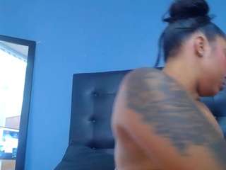 naughty-biigass webcam