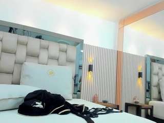  noah-pariss chat room