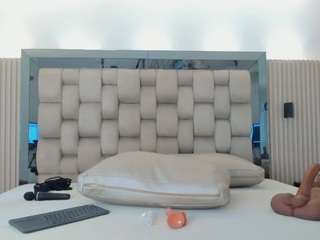 noah-pariss live cam profile