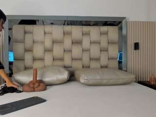 noah-pariss live cam profile