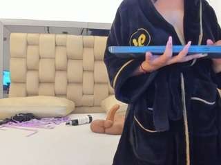 noah-pariss Live Webcam on CamSoda