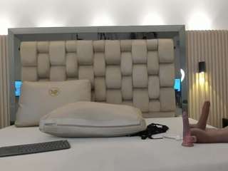 noah-pariss Live Webcam on CamSoda