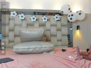 noah-pariss Sex Cam Show