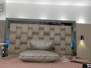 noah-pariss Sex Cam Show