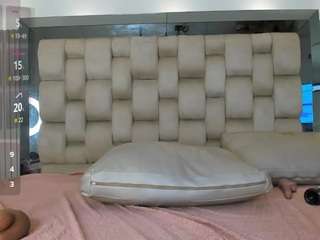 Noah-Pariss live webcam show