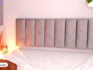 tinacurly Huge live webcam