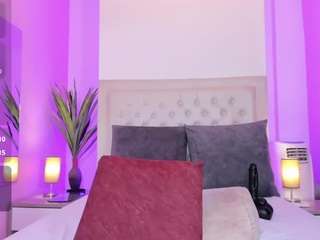 violeta-santanna's CamSoda show and profile