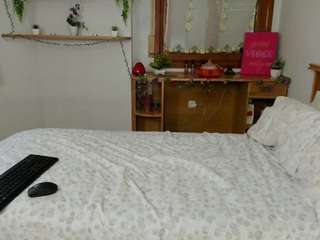 ainoa-good-vibes live cam profile