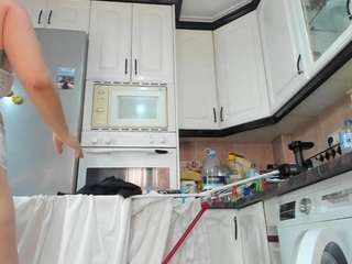 ainoa-good-vibes live webcam show