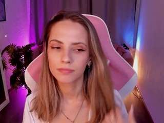 ameliaeili's CamSoda show and profile