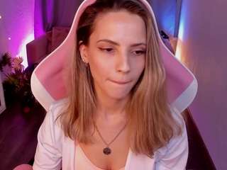 ameliaeili's CamSoda show and profile