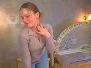 avrilciesluk's CamSoda show and profile