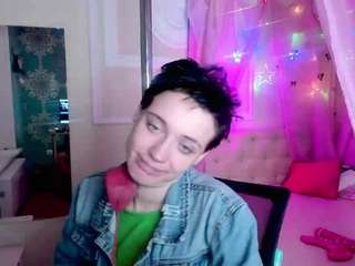 erickafetish Live Webcam on CamSoda