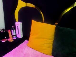 giannajohnsons webcam model