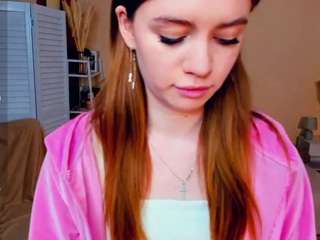 jackichavoustie live cam profile