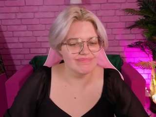 monicasweetie's CamSoda show and profile