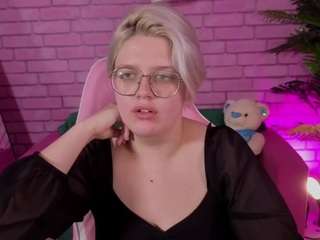 monicasweetie webcam