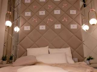 moon-sanny Live Webcam on CamSoda