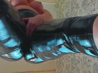 Live webcam model tykitaa on Soda Cams