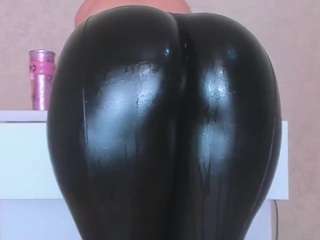 tykitaa Live Webcam on CamSoda