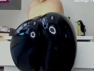 tykitaa's live room