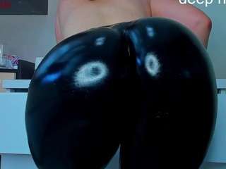 Tykitaa's cam show statistics and live stream