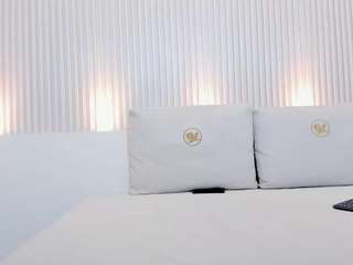  abril-grey chat room